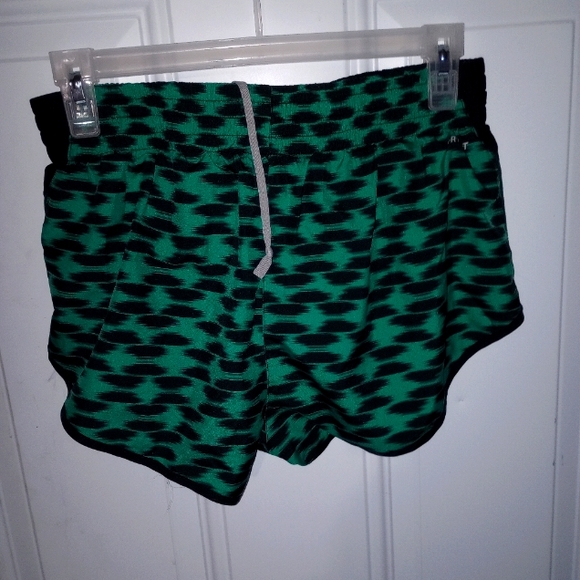 Nike Size M Dry Fit athletic Shorts in Green and Black - Picture 3 of 6